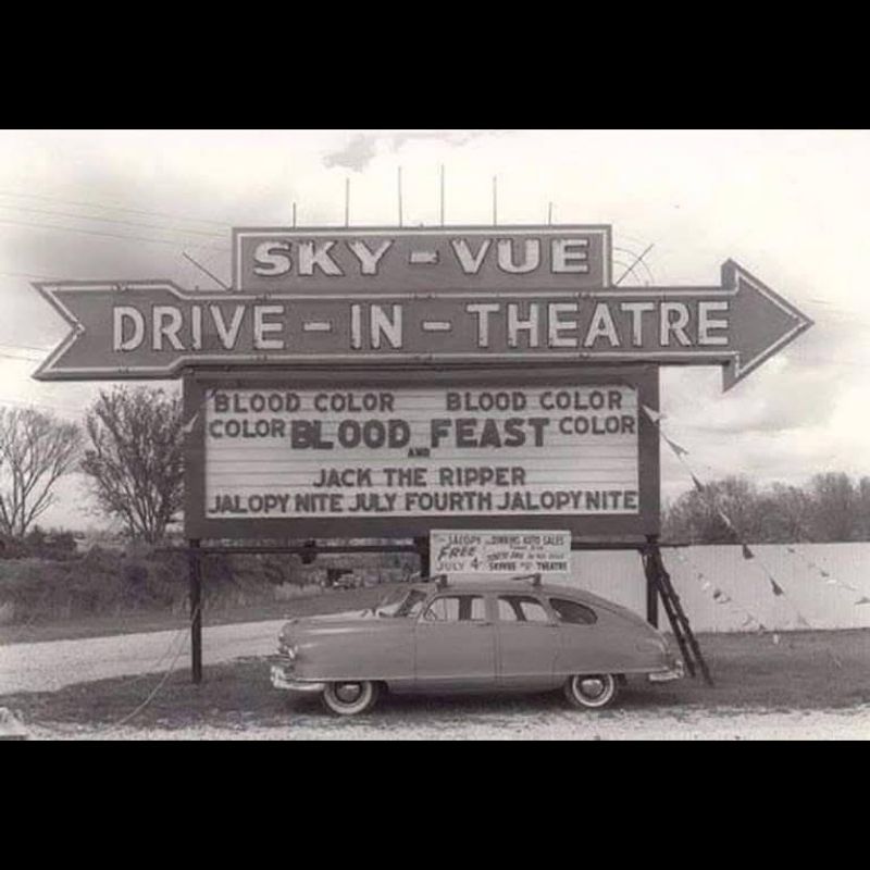 Drive-Ins Were a Hot Date Night
