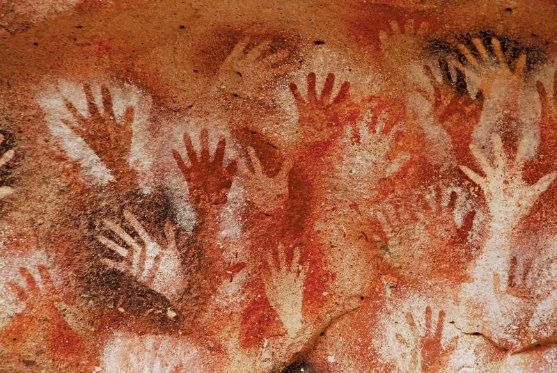 Early Humans Created Art 70,000 Years Ago