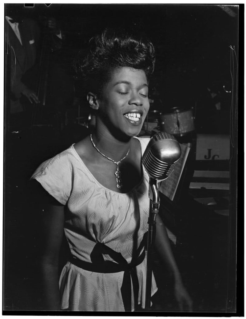 Sarah Vaughan: The Divine Voice That Redefined Vocal Jazz