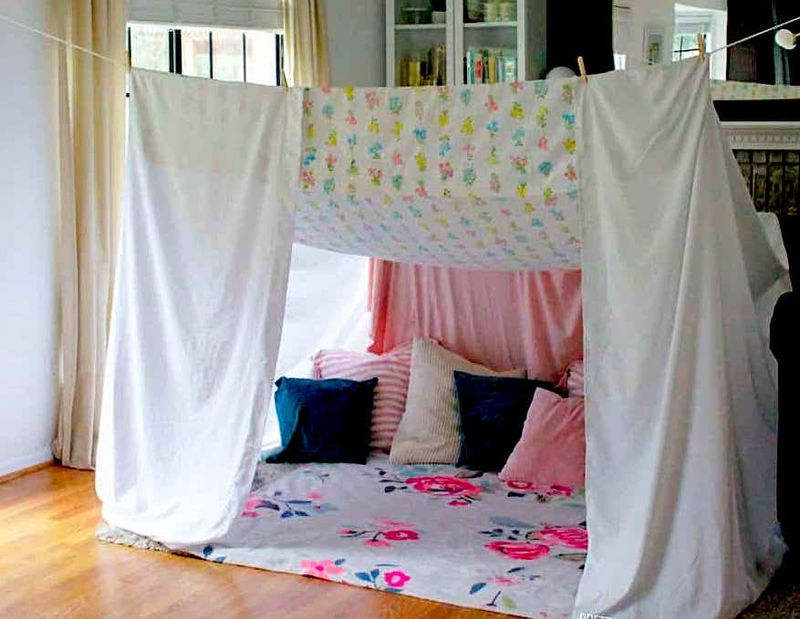 Building Sheets Forts