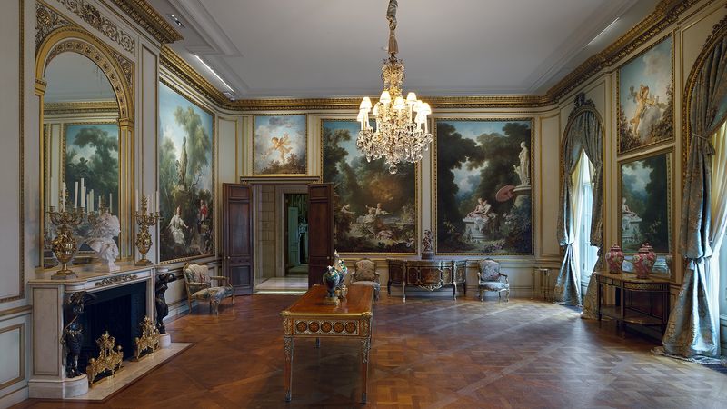 Massive Porcelain Collections