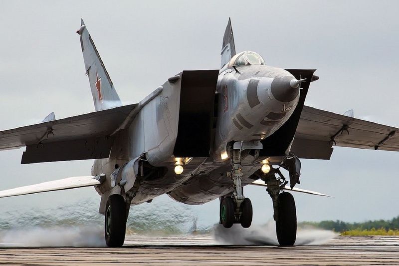 MiG-25R Foxbat-B (Experimental Variants)
