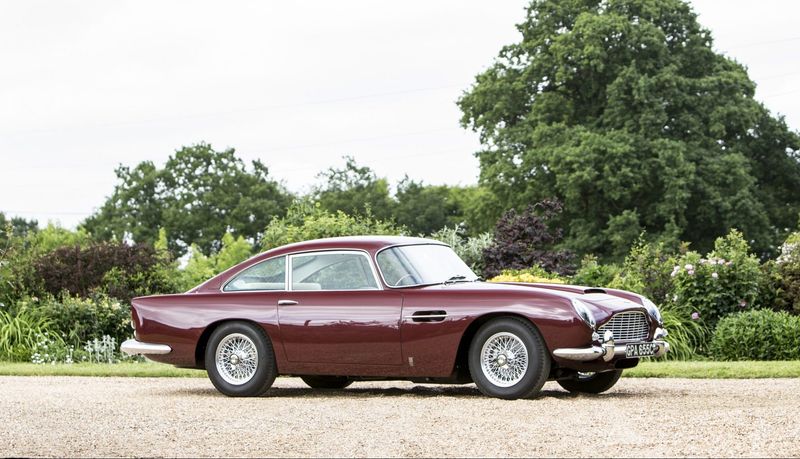 Aston Martin DB5 (1963–1965)