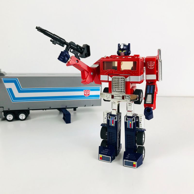 Transformers Robots in Disguise
