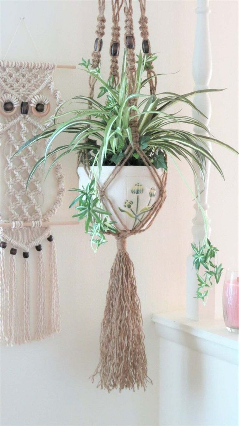 Macramé Crafting