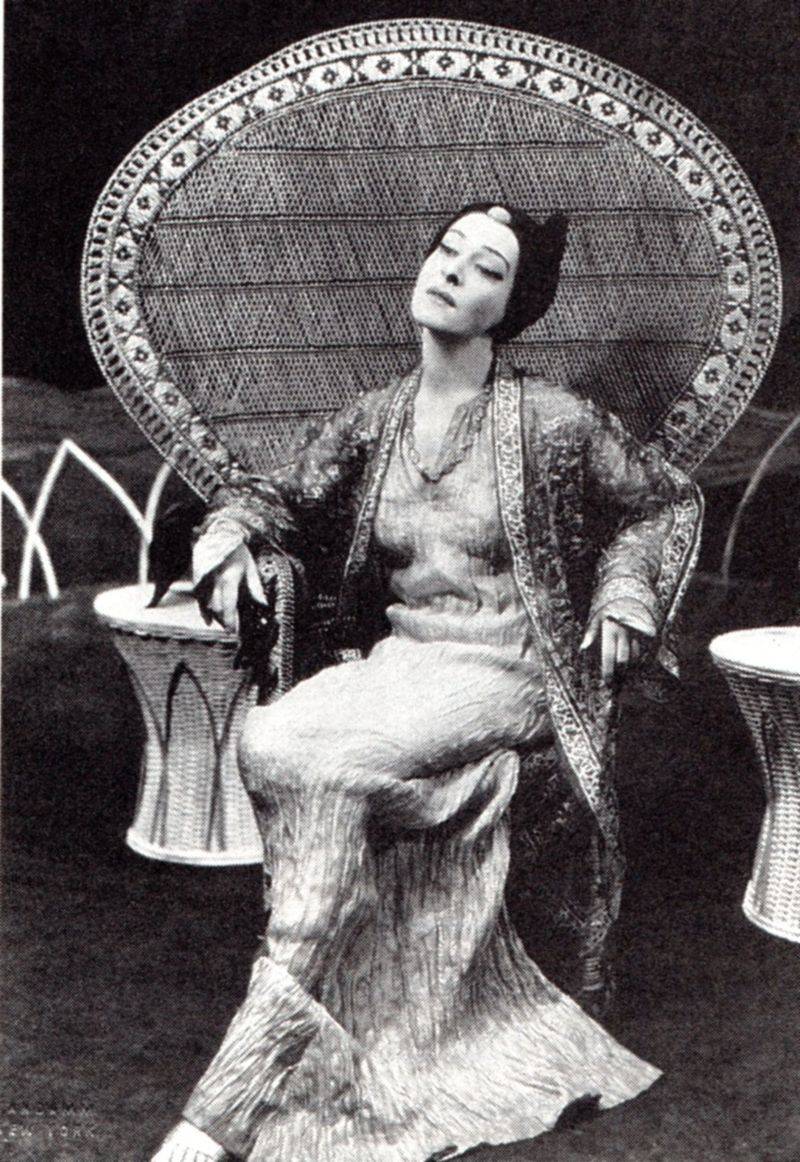 The Red Lantern (1919)