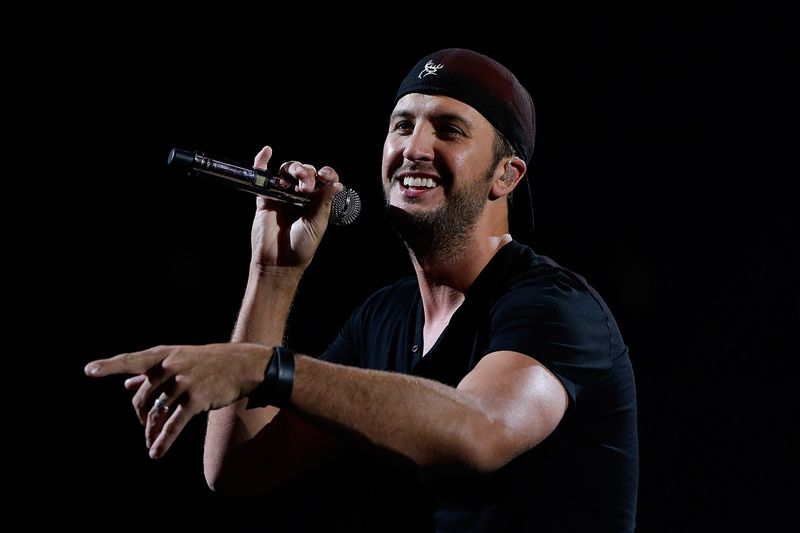 “Kick the Dust Up” – Luke Bryan