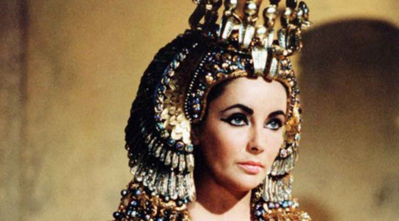 Elizabeth Taylor – Cleopatra (1963)