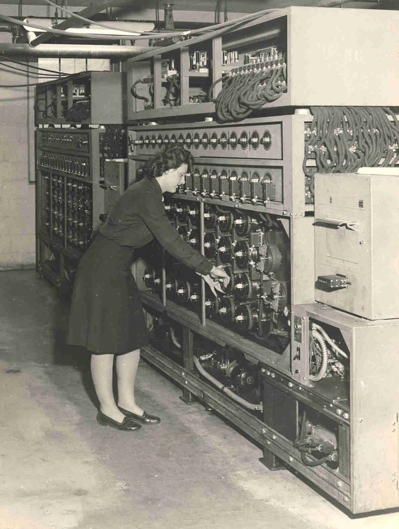 American WAVES: The U.S. Navy's Female Codebreaking Force