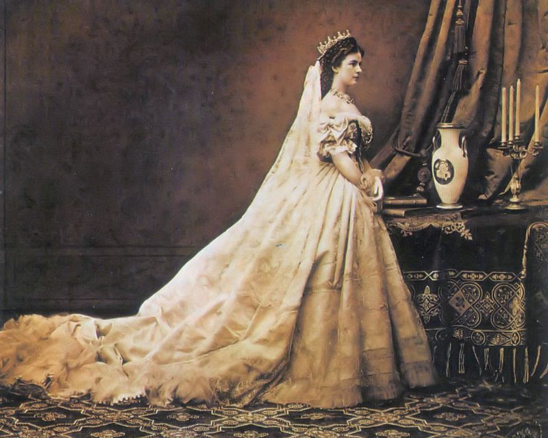 Empress Elisabeth of Austria’s Beauty Rituals (Including Raw Meat Facials)