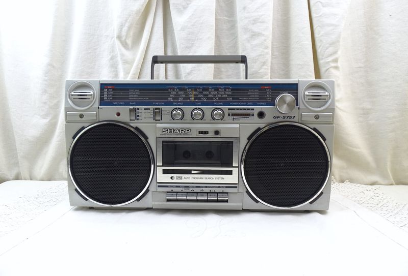 Cassette tapes & boomboxes