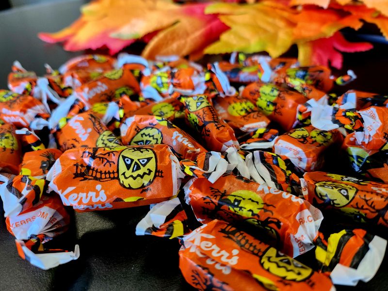 Molasses Kisses