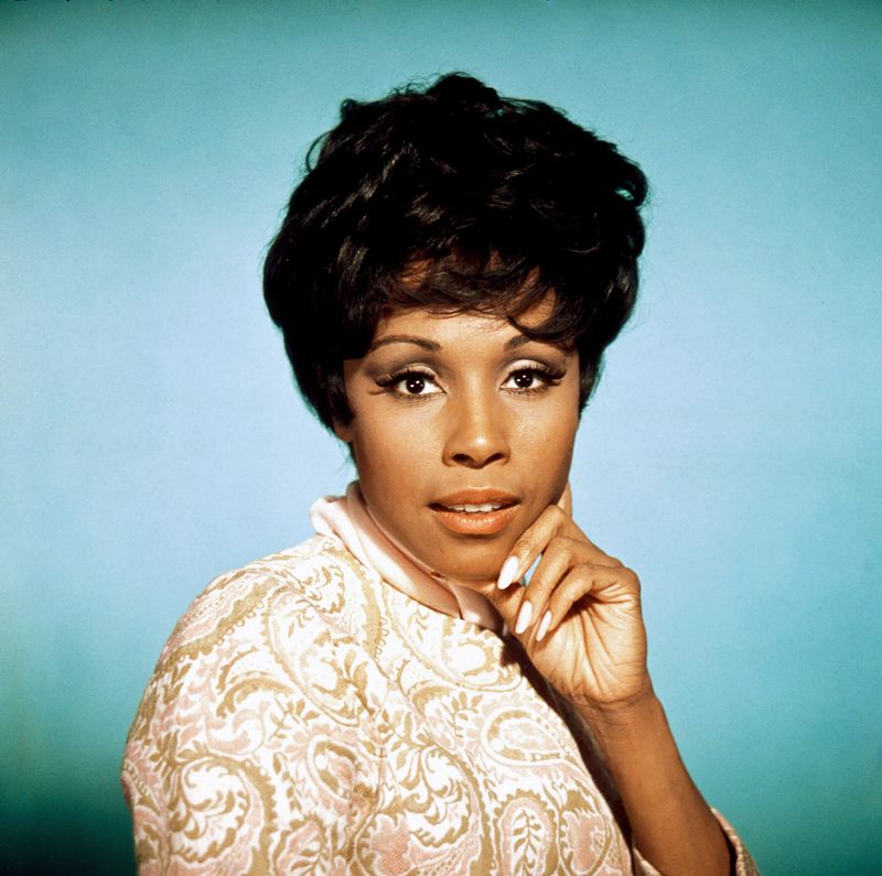 Diahann Carroll – Julia