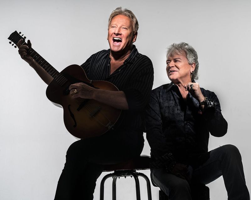 Distinct Vocal Duo