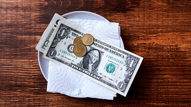 Always Tip 20%—Even for Bad Service