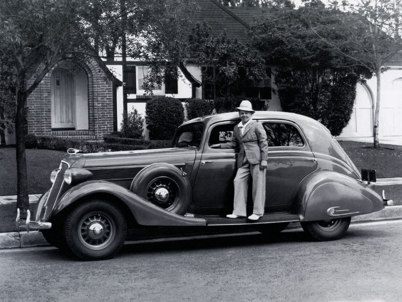 Sleek Studebaker's Design