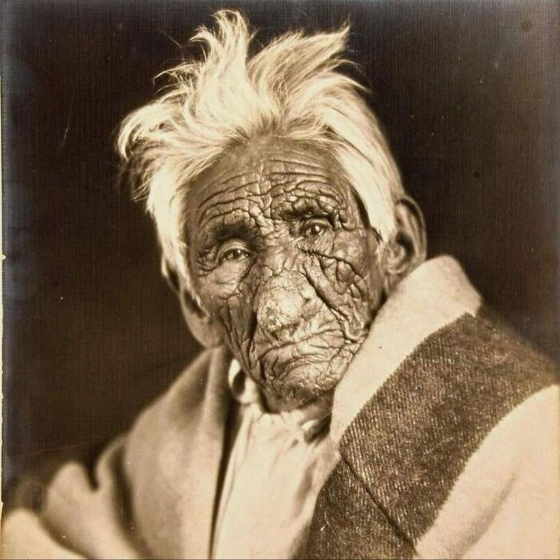 Chippewa “John Smith,” claimed to be 137 years old (photo of 1915)