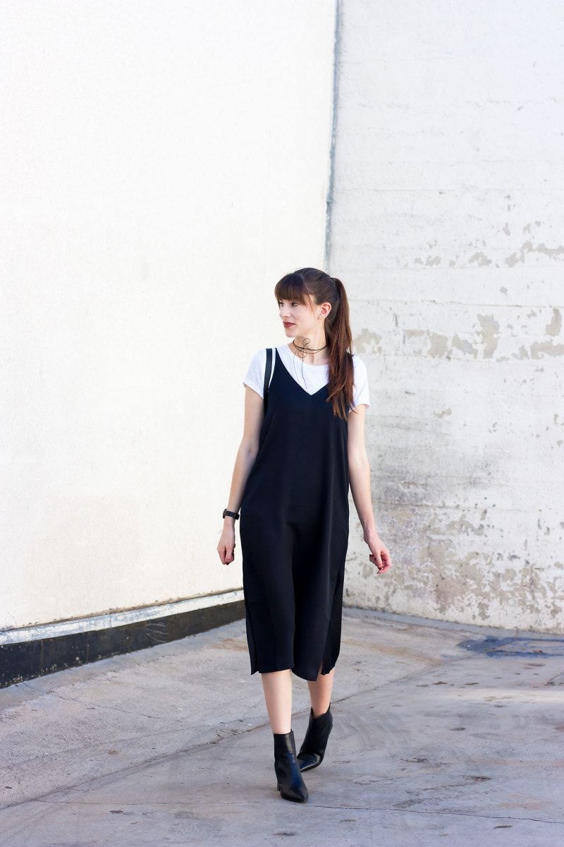 Slip dresses & chokers