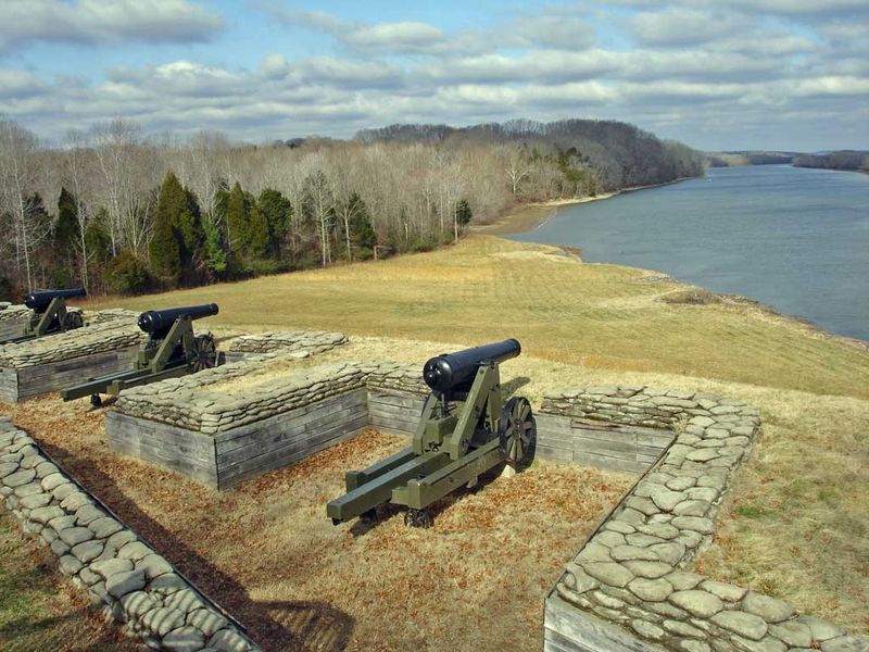 Fort Donelson: The Rise of Grant