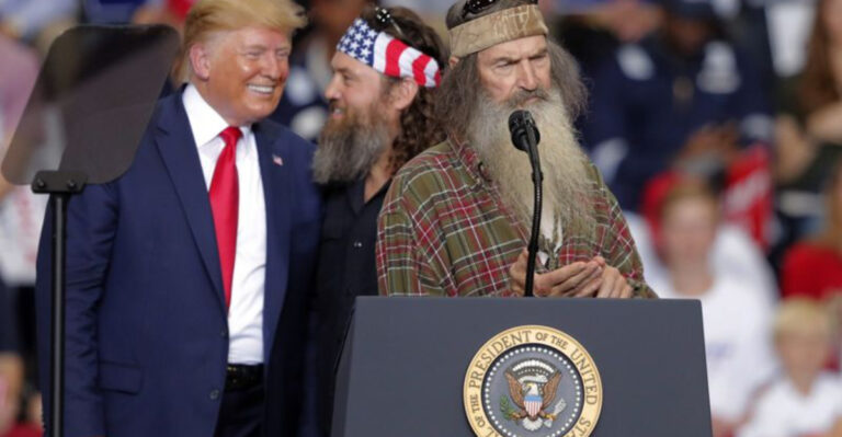 Phil Robertson, ‘Duck Dynasty’ Star Known for Homophobic Remarks, Dies at 79 – 15 Key Moments in a Controversial Life