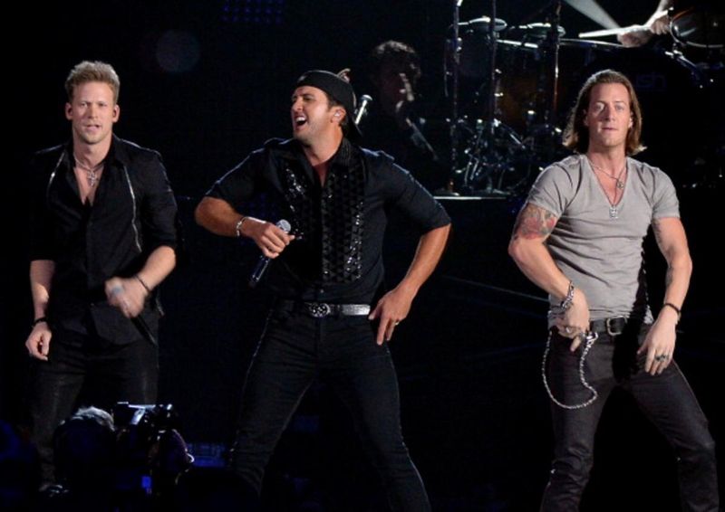 “This Is How We Roll” – Florida Georgia Line ft. Luke Bryan