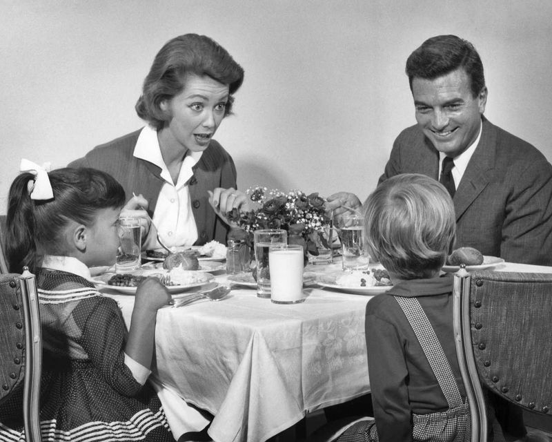 Family Dinners Without Distractions