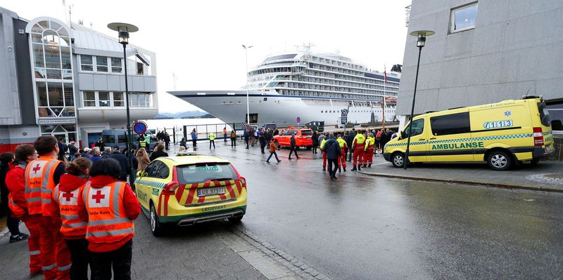 Near-Miss with Grounding in Hustadvika