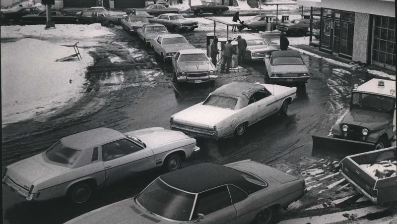 Gas Crisis Lines: The Oil Embargo Hits Hard