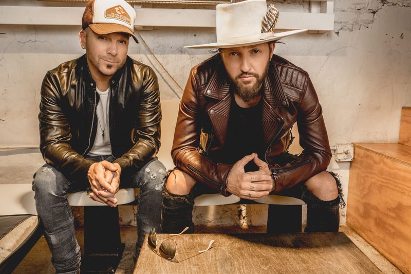 “I Love This Life” – LOCASH