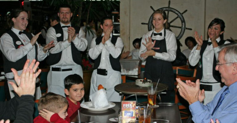 Remember When Americans Did These 15 Strange Things at Restaurants?