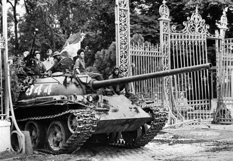 Fall of Saigon Tank Breaks Palace Gates