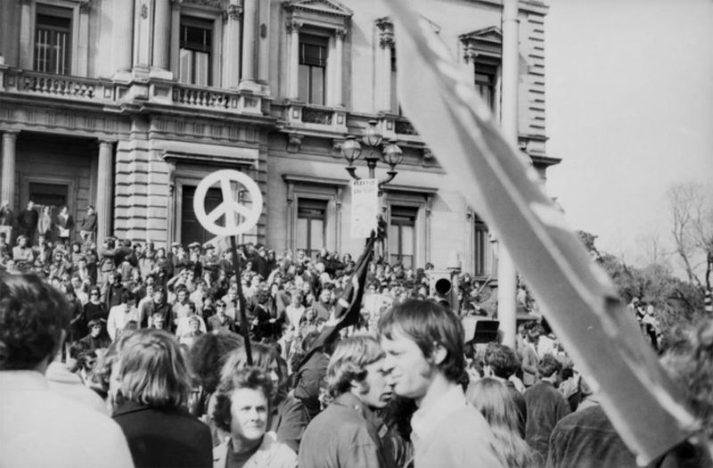 March 1964 – Anti-Vietnam-War rallies in England and Australia