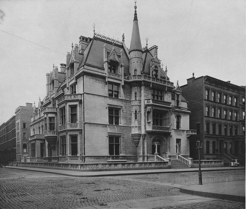 From Palaces to Demolished Landmarks