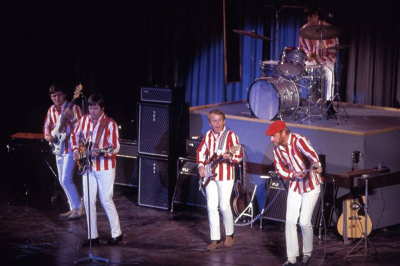 “Good Vibrations” – The Beach Boys (1966)