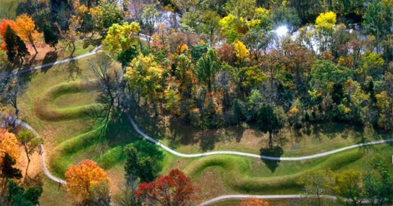 The Mound Builders' Earthworks