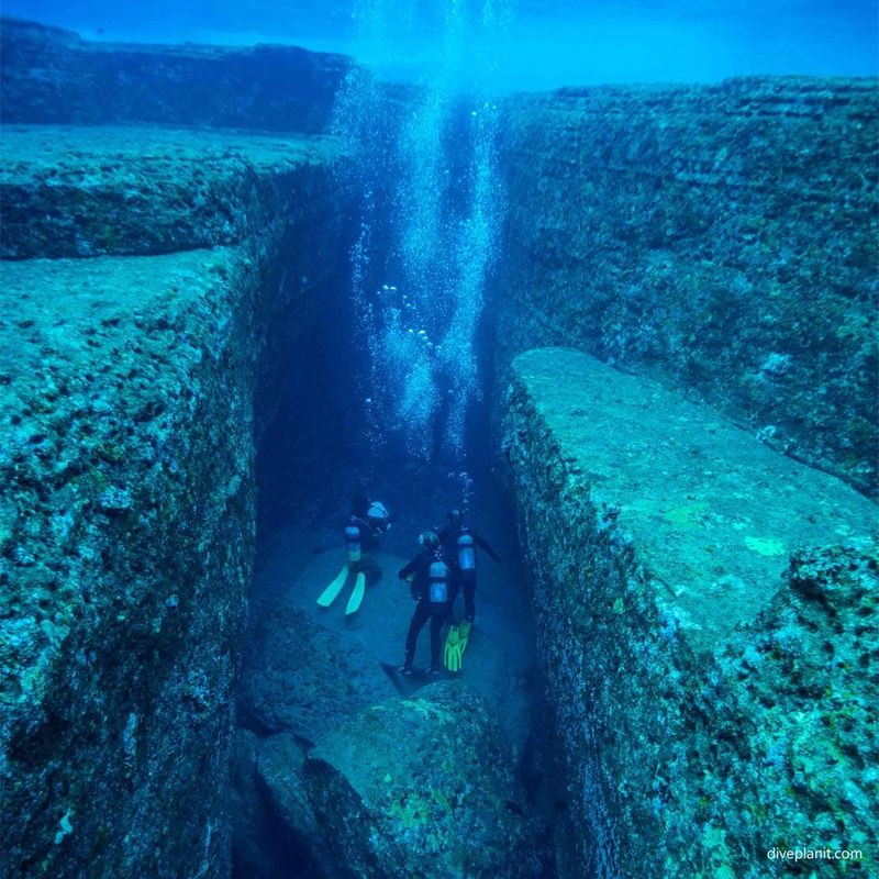 Yonaguni Monument (Japan)