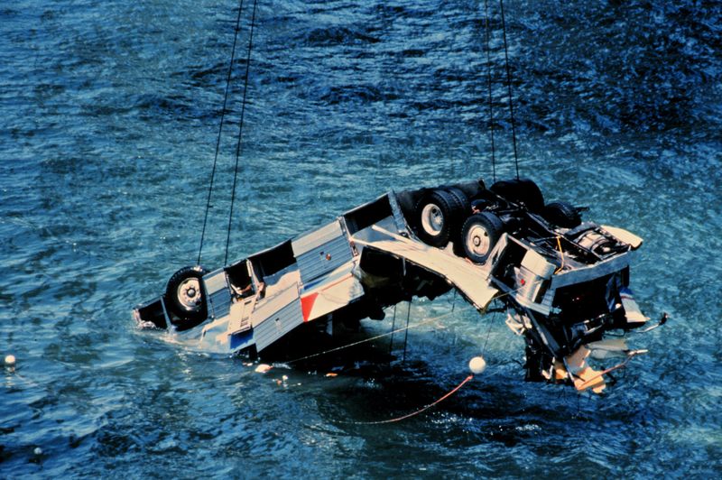35 People Plunged to Their Deaths