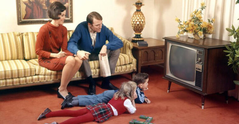 The Moment TV Entered American Homes—and Changed Family Life Forever