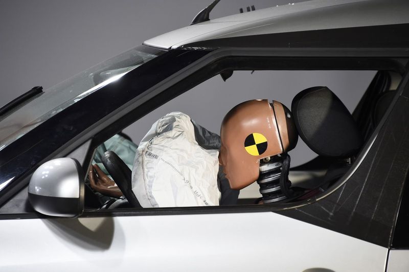 The German Doctor Who Made Airbags Practical