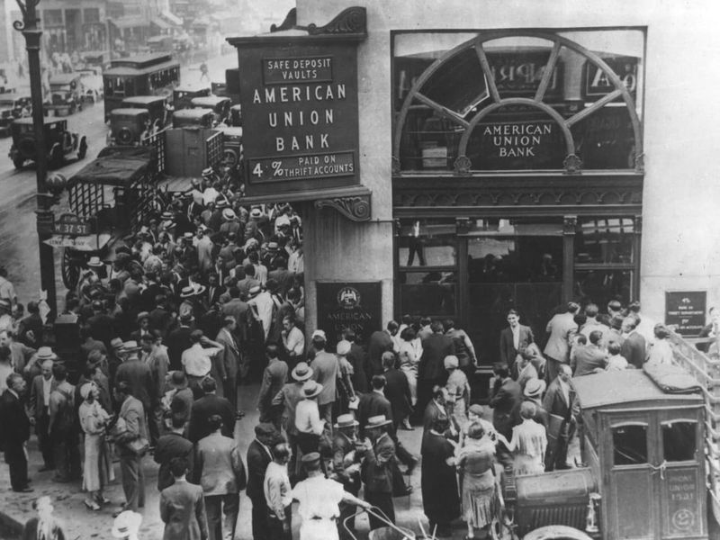Bank Failures in the Early 1930s