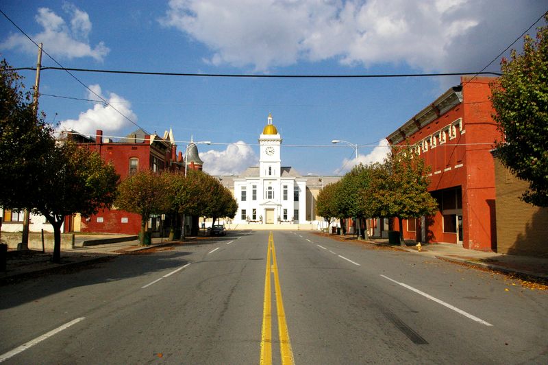 Pine Bluff Hideouts