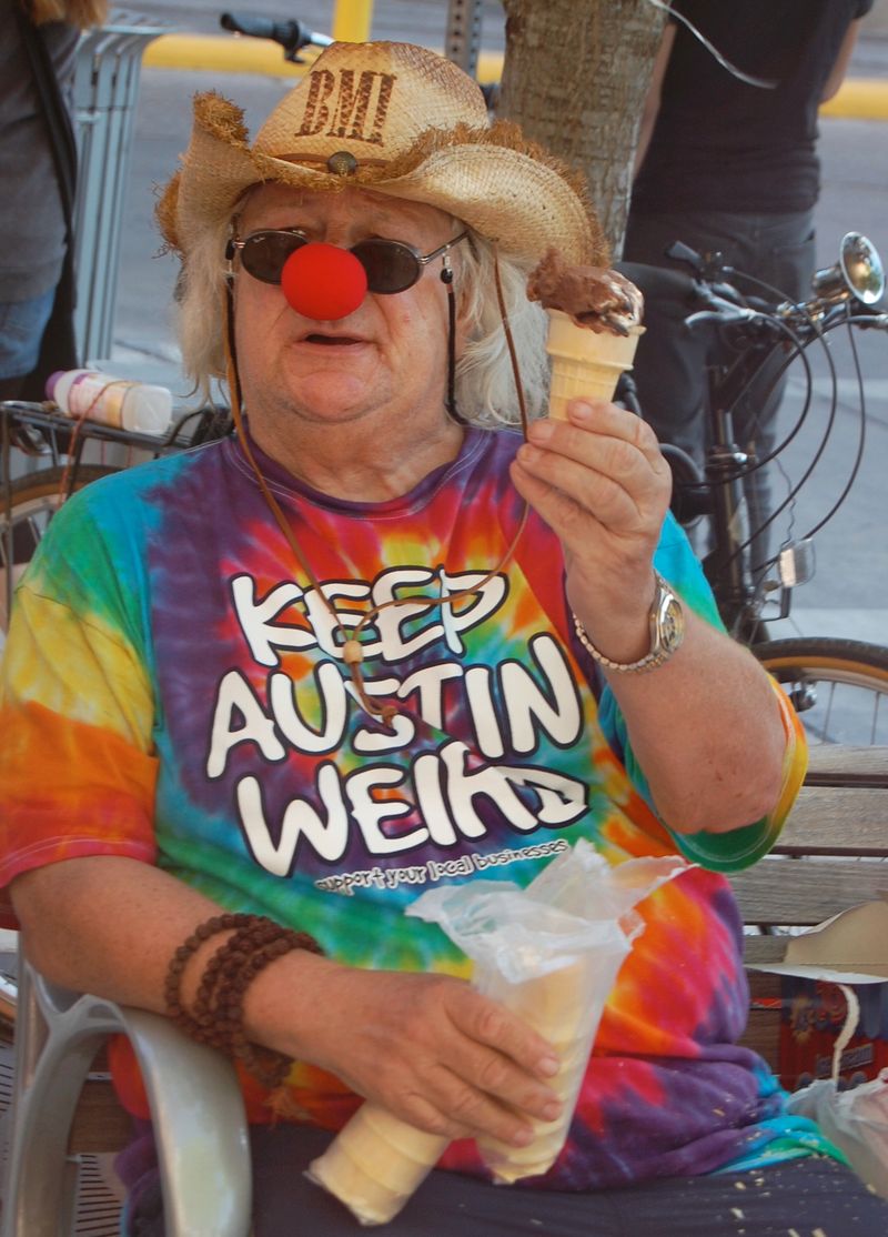 The Hog Farm Commune – The hippie group that provided food and security