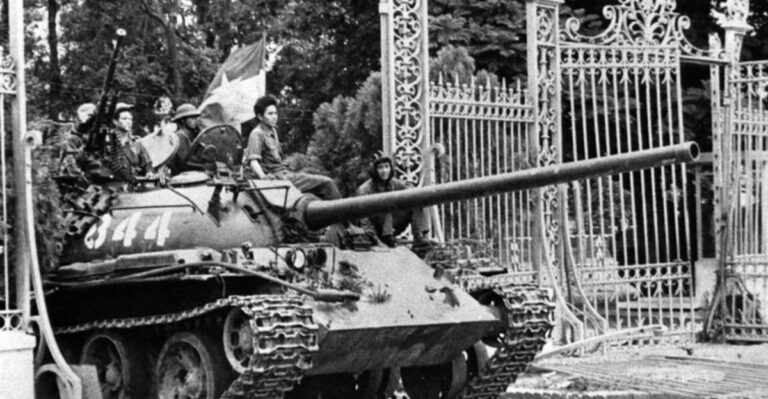 War Through the Lens: 30 Photos of Heroism, Horror & Heartache