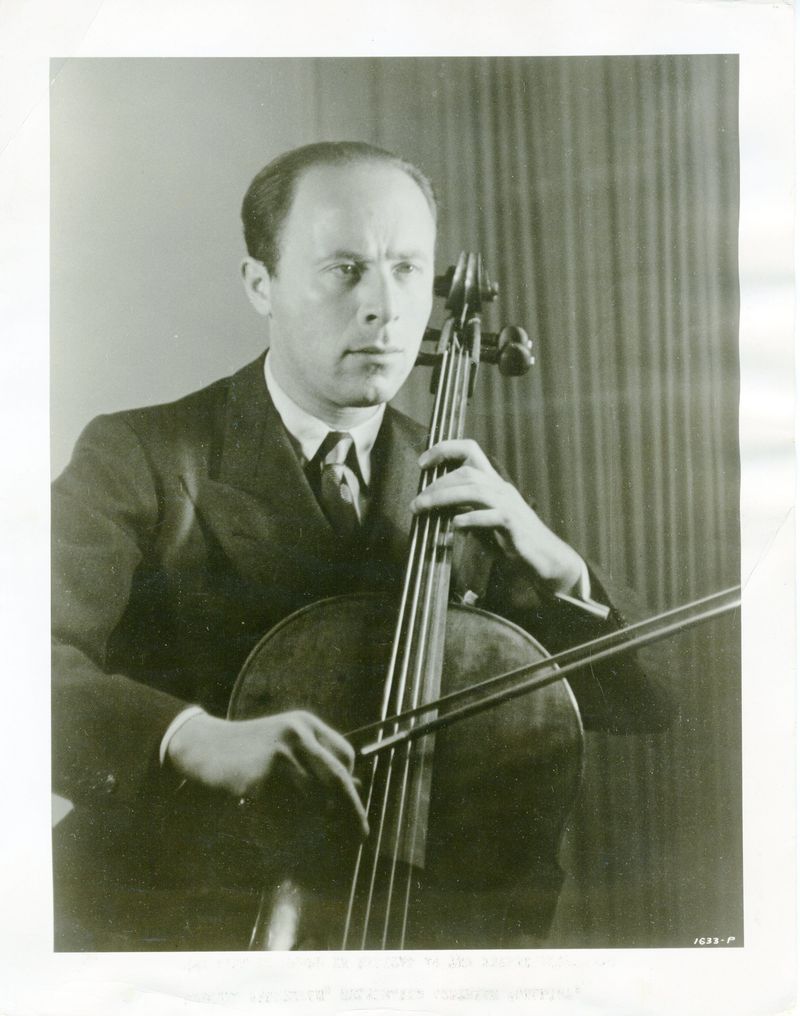 Emanuel Feuermann, Ukrainian-American cellist, 1942