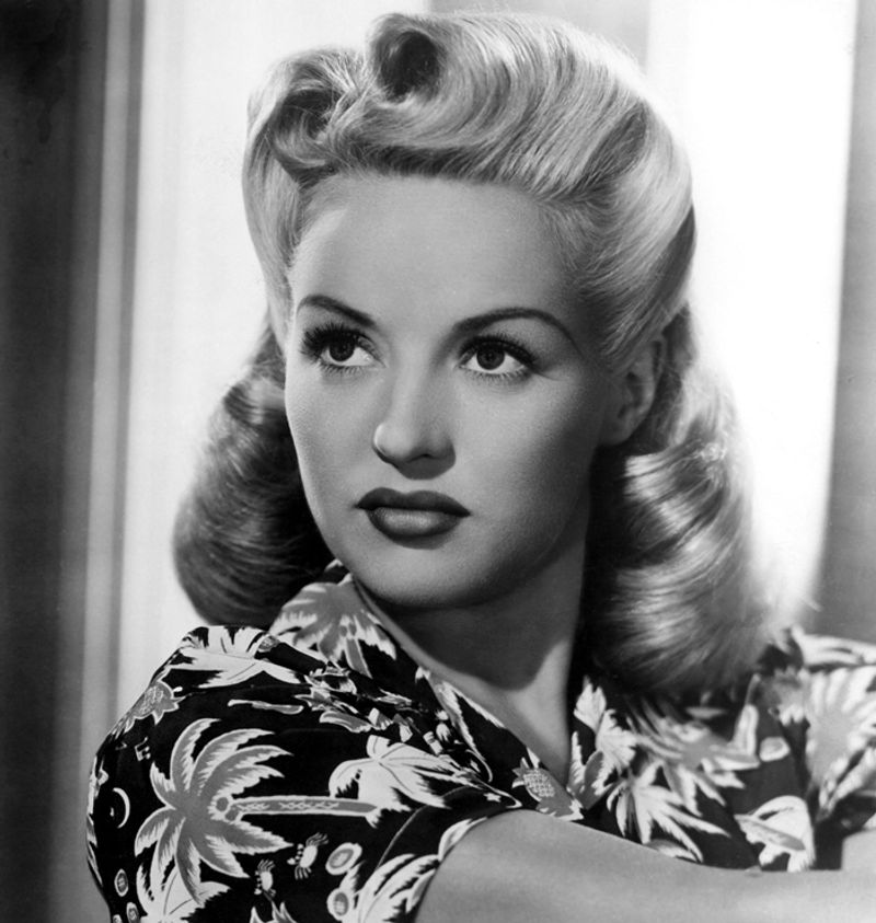 Victory rolls and pin-up hairstyles