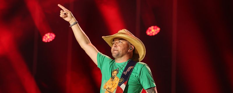 “Dirt Road Anthem” – Jason Aldean