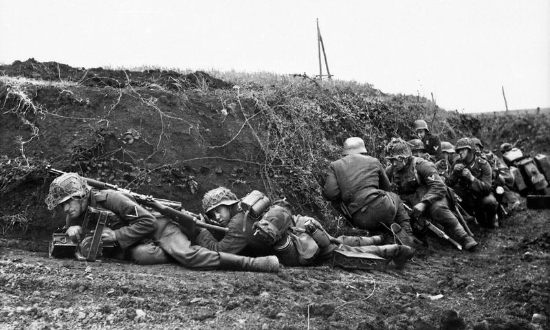 💥 8:00 AM – Firefight or March