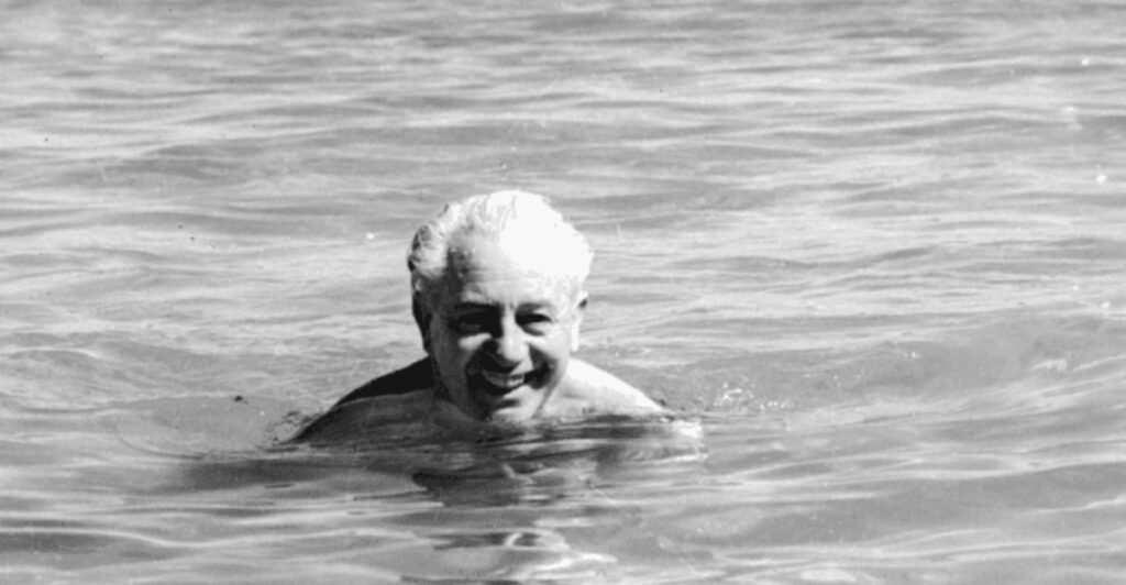 10 Geniuses Who Vanished or Went Into Hiding