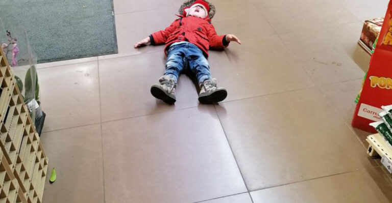 10 Spoiled Kid Behaviors Today – How Would the ’70s Have Reacted?