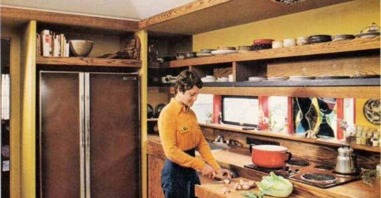 12 Basic Life Skills Teenagers Had In The ’70s That Today’s College Graduates Can’t Master